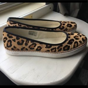 UGG Kammi Leopard Print Shoes/Flats - Size 8